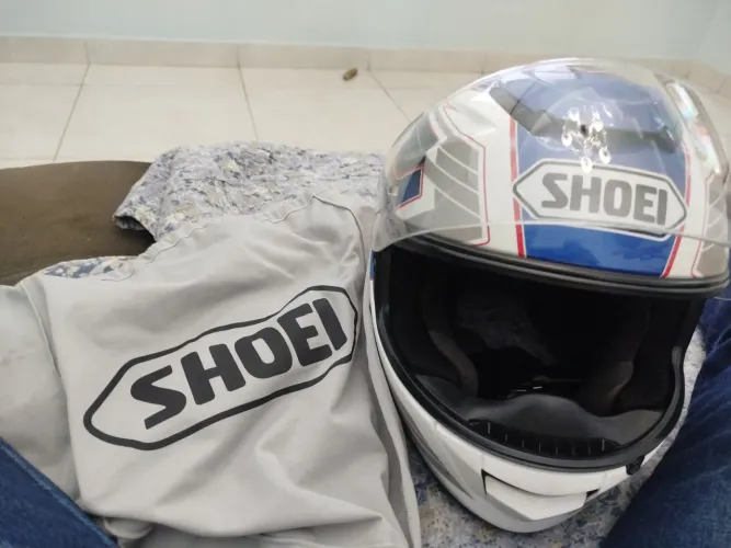 Capacete shoei