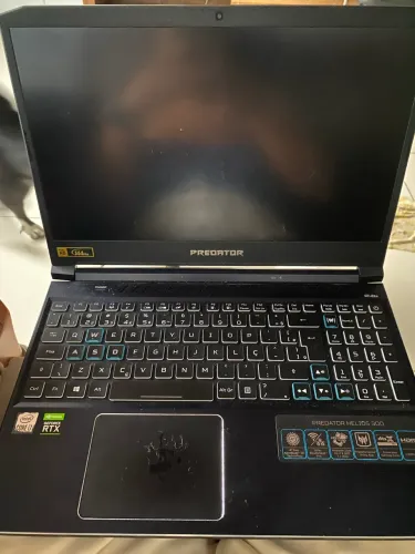 Vendo notebook gamer Acer Helios 300