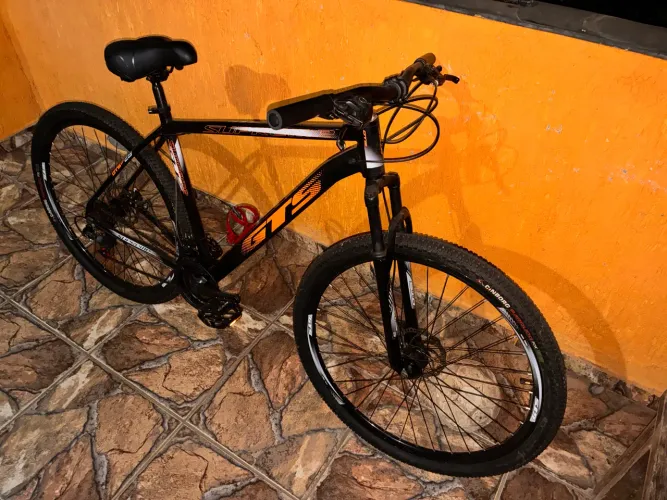 Bicicleta Aro 29 Gts Supreme Quadro Aluminio 24v Freio Disco Cor Preto/laranja Quadro 21