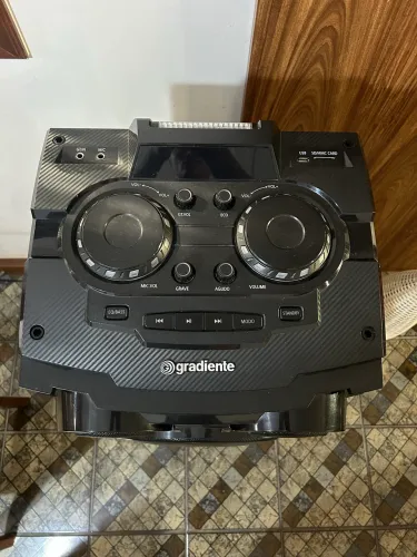 Caixa de Som amplificada 1500W RMS 