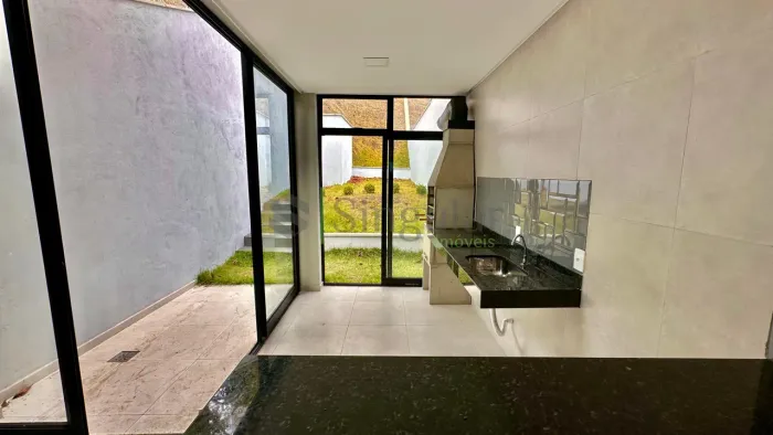 Casa 3 Quartos 3 Banheiros Bairro São Pedro Juiz de fora/MG- Garagem - Área Externa - Lava