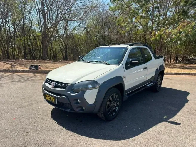 Fiat Strada Adv.ext./ Ext. 1.8 Locker Flex CD 2016