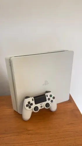 Playstation 4 slim 500gb ( Branco raridade )