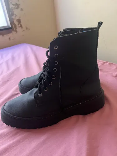 bota preta