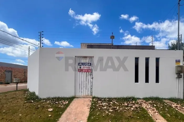CASA PARA LOCAÇÃO NO BAIRRO JUPARANÃ