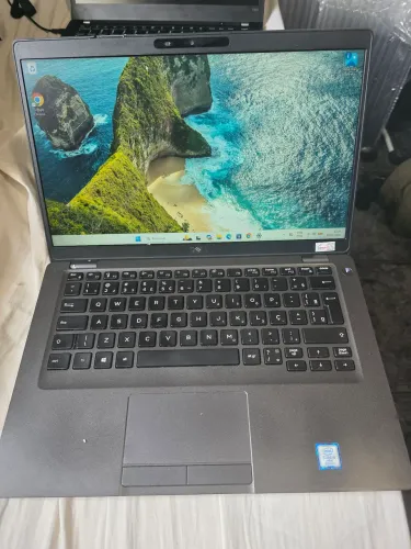 Dell 5400 -  i5 de 8th, 16gb ram e 512 ssd