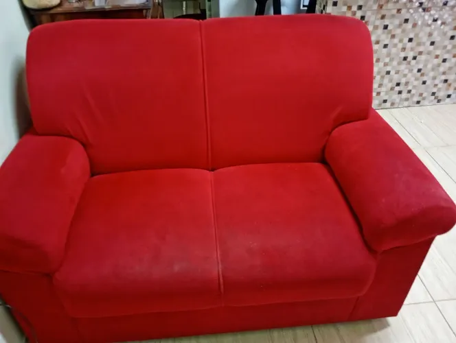 Vendo sofá com dois lugares e uma poltrona