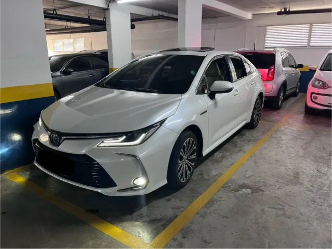 Toyota Corolla Altis Prem. Hybrid 1.8 Flex AUT 2020
