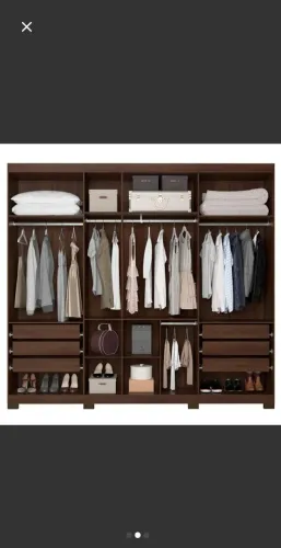 Vendo guarda roupa casal 7 portas cor café semi novo primeira montagem a 1 ano