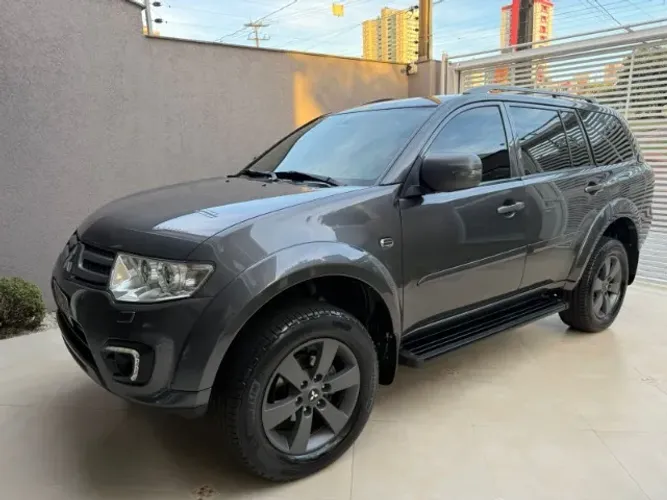 Mitsubishi Pajero HPE-S 3.2 4X4 T.i.diesel 5P Aut. 2016