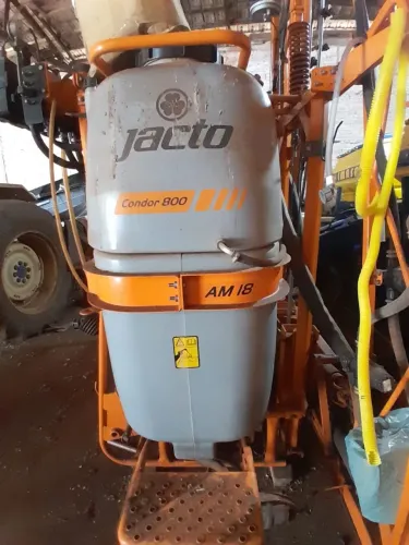 Pulverizador Jacto