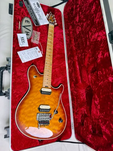 Guitarra EVH Wolfgang USA 2010 Tobacco Sunburst.