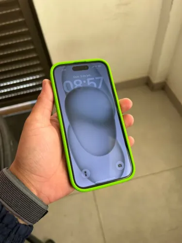 iPhone 15