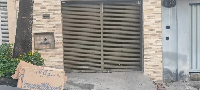 PORTÃO DE GARAGEM