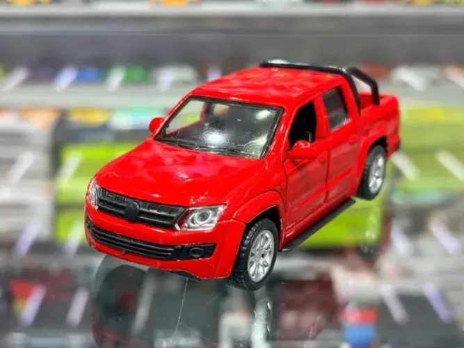 Carrinho Amarok vermelho 1:36