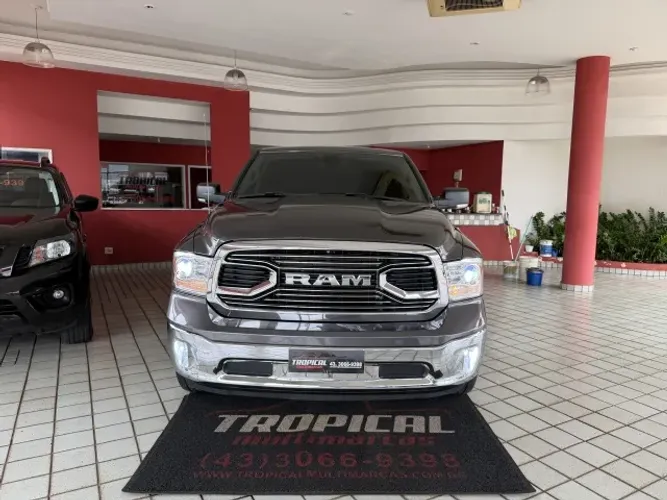 Ram Classic Laramie 5.7 V8 16V Gasolina 4X4 Aut. 2023