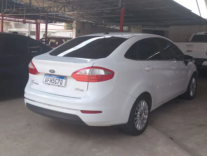 Ford Fiesta Sed. Ti./ti.plus1.6 16V Flex Aut. 2015