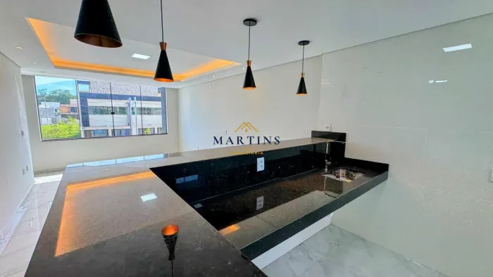 Casa Triplex à venda no bairro Guarujá Mansões Betim/MG | 3 quartos | Terraç