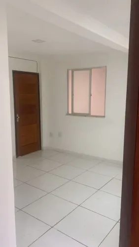Aluga-se apartamento