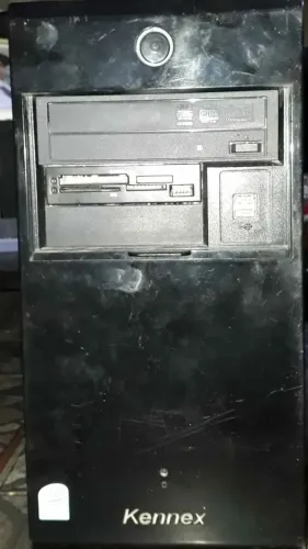 Cpu vazia com gravador de dvd