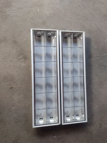 Luminária Calha Comercial Aletada