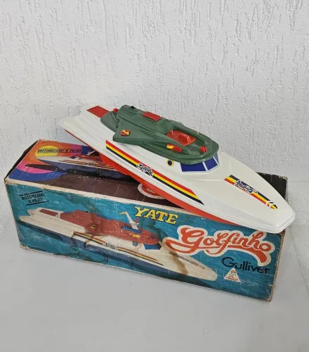 brinquedo colecionável yate golfinho gulliver anos 80