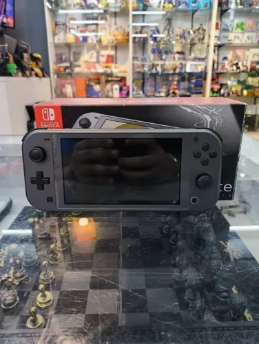 Nintendo Switch Lite Dialga and Palkia edição limitada Pokemon Seminovo