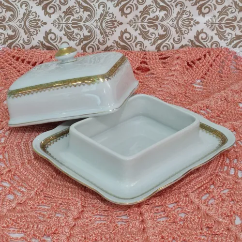 Manteigueira em porcelana polonesa KPM 