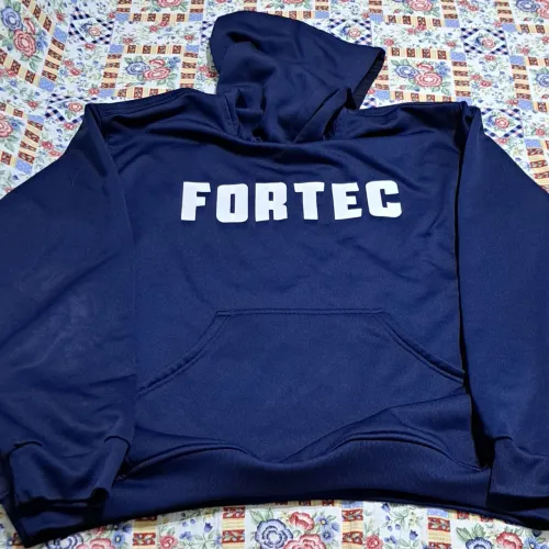 Blusa de frio  g1 da FORTEC  fechada com capuz 