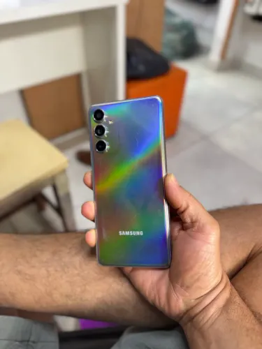 Samsung M54 256 gigas novíssimo