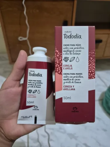 Tododia Creme para mãos- Cereja e Avelã