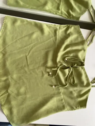 Blusinha verde amarração 