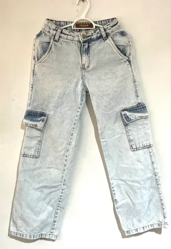 Calça jeans para menina tam 12 marca Izinha jeans