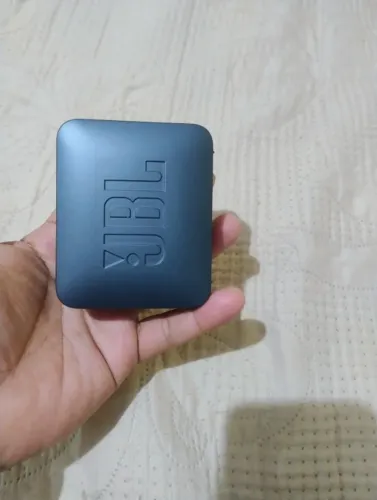 Caixa de som JBL goesssential