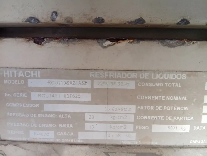 Chiller Hitachi 210 tr 220 V trifásico