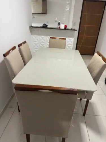 Mesa tempo de vidro com 6 cadeiras