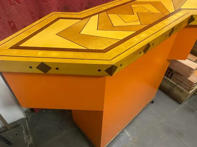 Balcão em MDF COM TAMPO MARCHETADO