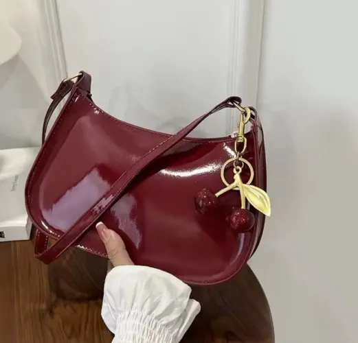 BOLSA ESTILO COURO NOVA