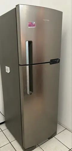 Geladeira semi nova 