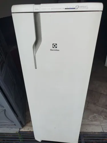 Geladeira Electrolux Frost Free 