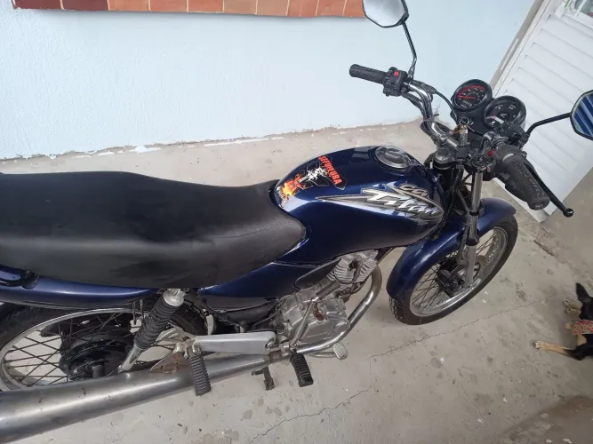 Titan 125 es
