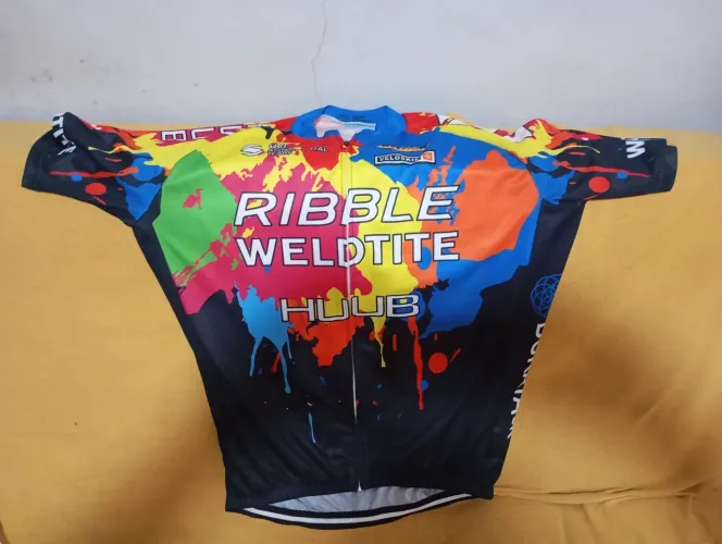 Conjunto de ciclismo: bermuda+ bretelle