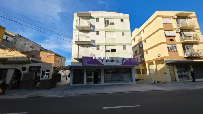 Apartamento central 2 dormitórios