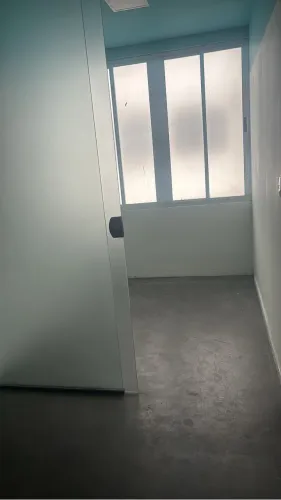 Apartamento 2 quartos e 2 banheiros no Centro-Colado no Hippo