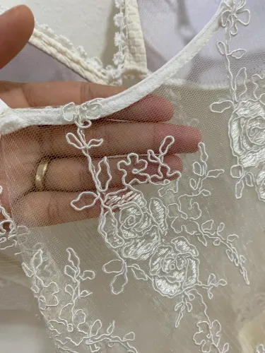 Macacão Curto Tule Bordado Com Bojo Off White