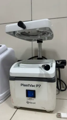 Plastificadora a Vácuo com Motor PlastVac P7 da Bio-Art
