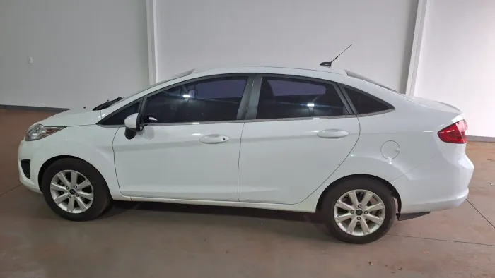 Ford Fiesta Sedan SE 1.6 16V Flex 4P 2013