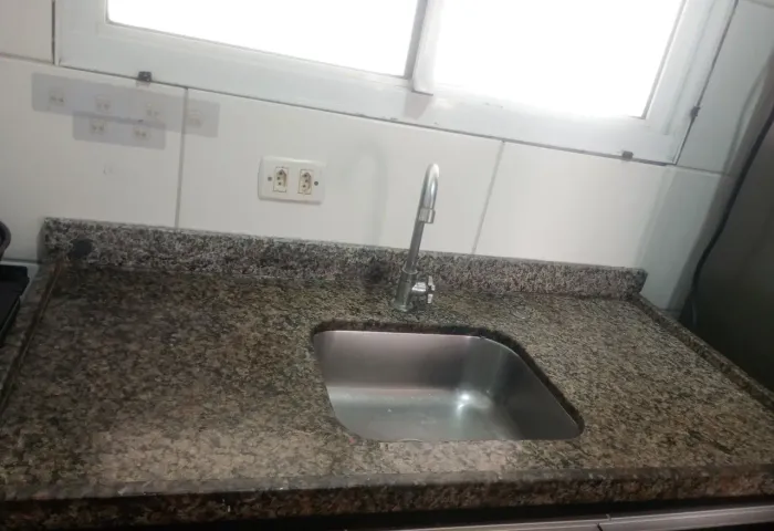 Pia/Bancada de Granito com Cuba Inox - 119x57 cm
