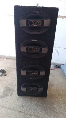Caixa selada com 4 Pioneer 6x9 TS-6990BR.  420w