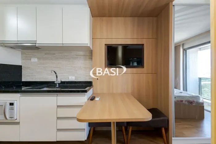 STUDIO MOBILIADO PARA LOCAÇÃO NO CENTRO DE CURITIBA
